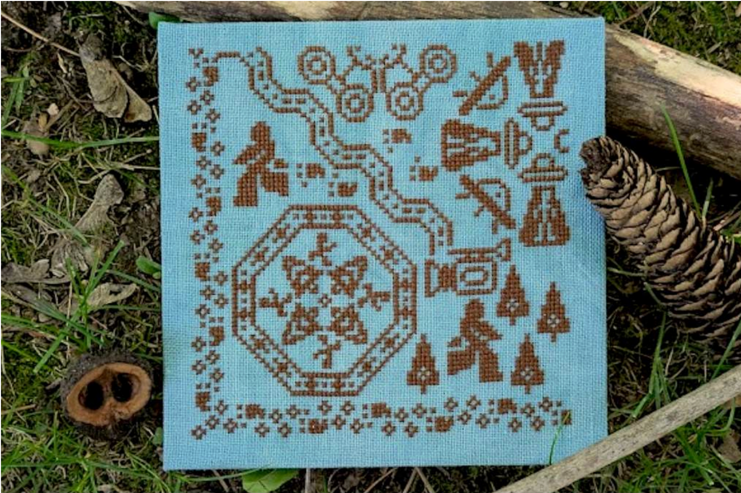 Cozy Sasquatch Quaker - The Cozy DH Stitchery