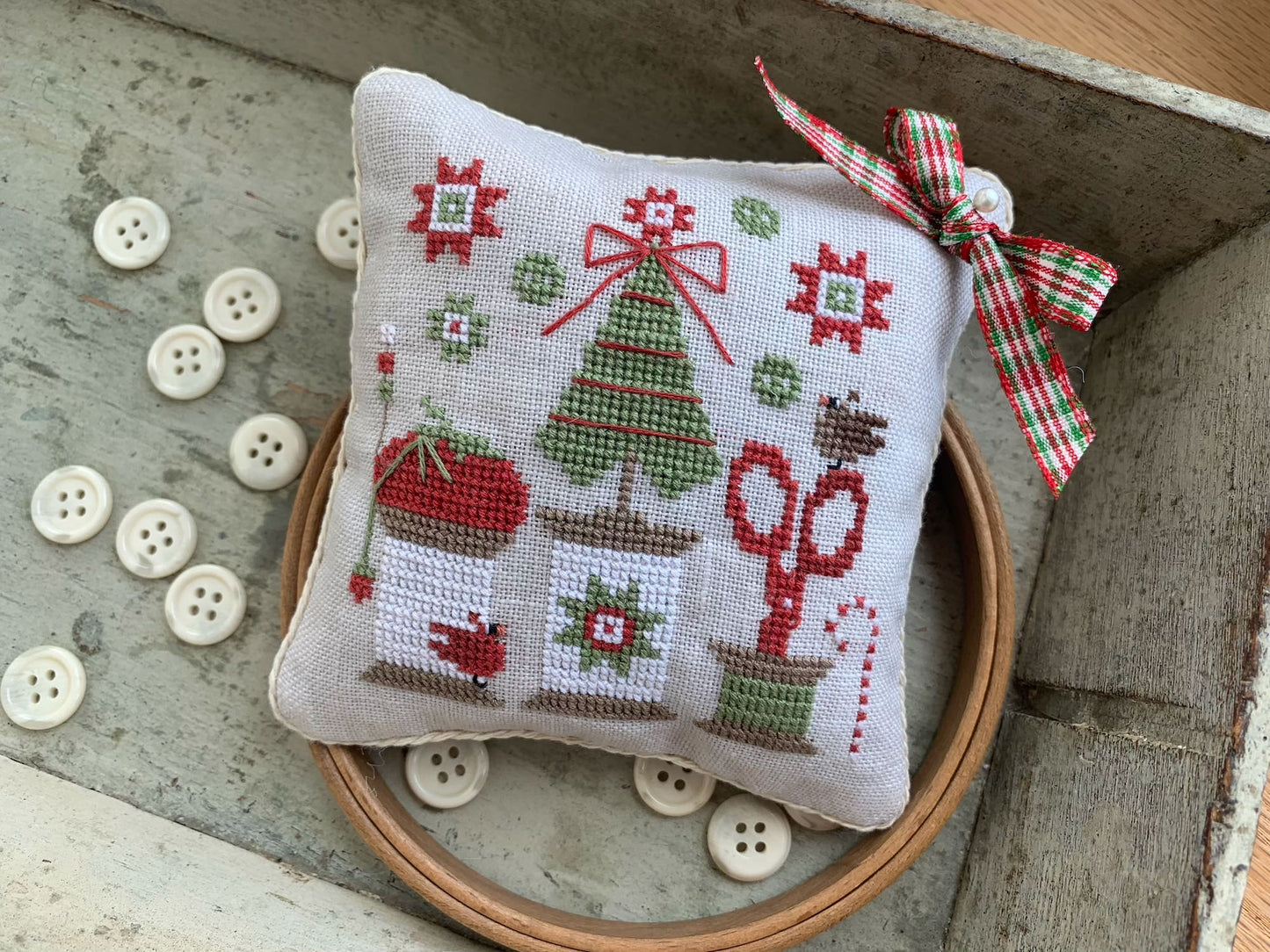 Christmas Spools Pinkeep - Stitches by Ethel