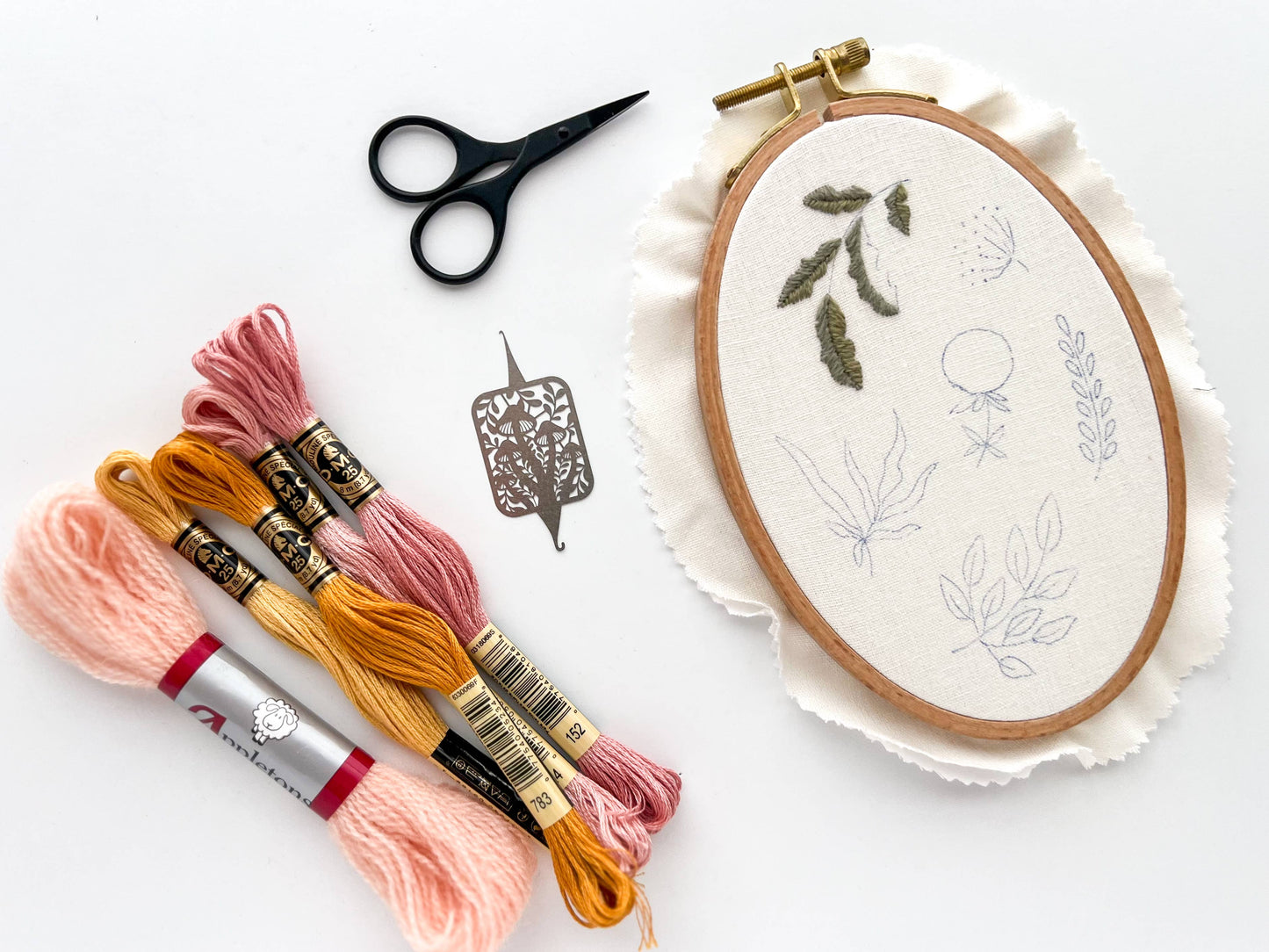 Woodland Theme Needle Threaders