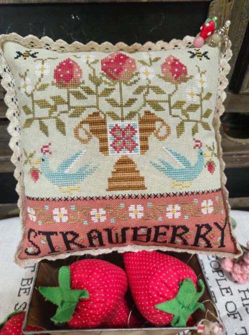 Strawberry Urn - Quaint Rose Needlearts