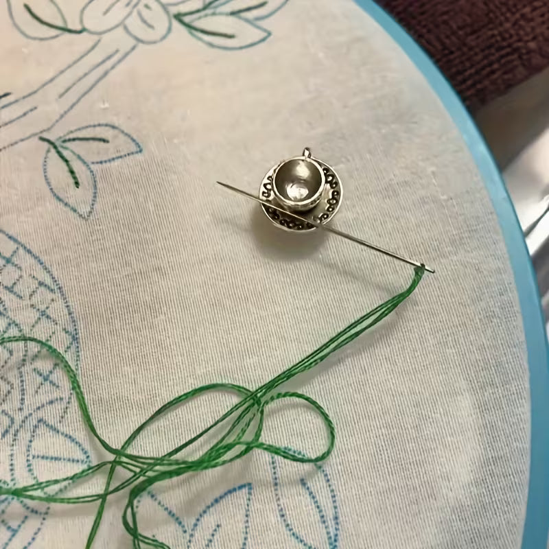 Teacup Needleminder