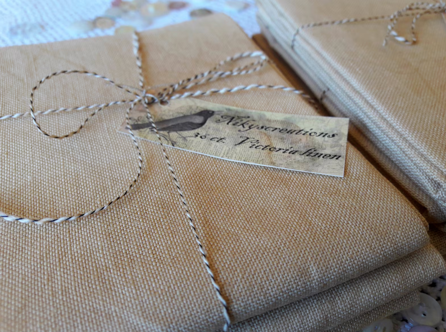 36ct Victoria Linen - Nikyscreations