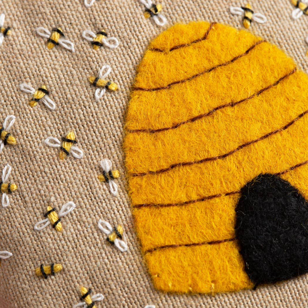 Linen Lavender Bags Embroidery Kit - Bees