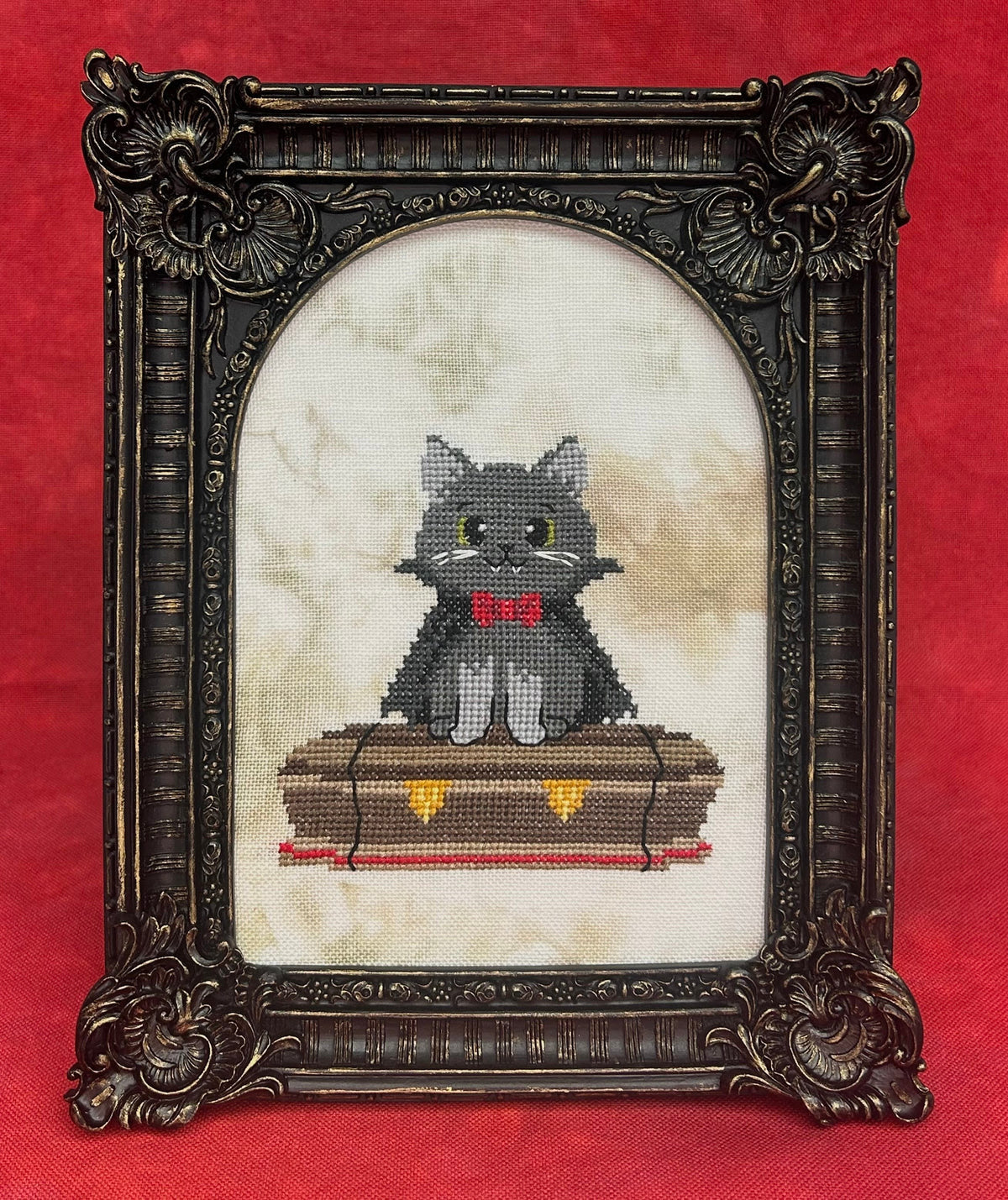 Vincent the Vampire Kitty - Stitchin' Kitten