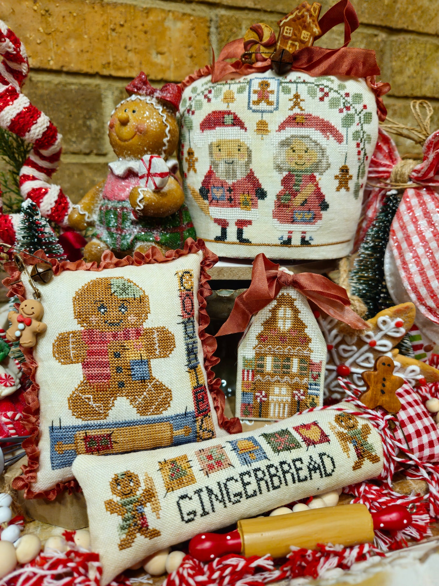 Gingerbread Thieves - Quaint Rose Needlearts