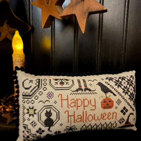 Happy Halloween Quaker - Darlene D'eon Designs