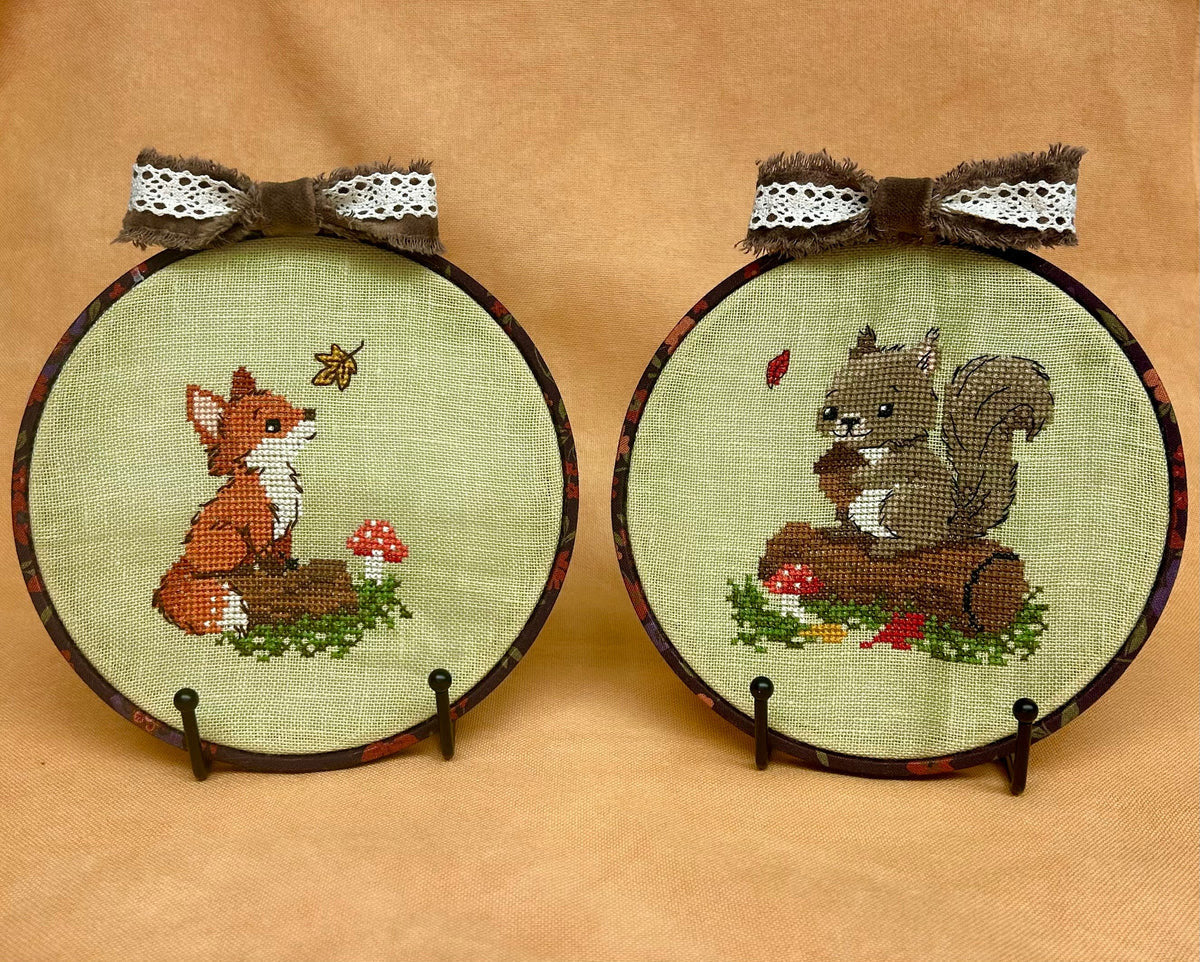 Li'l Critters: Li'l Fox & Li'l Squirrel - Stitchin' Kitten