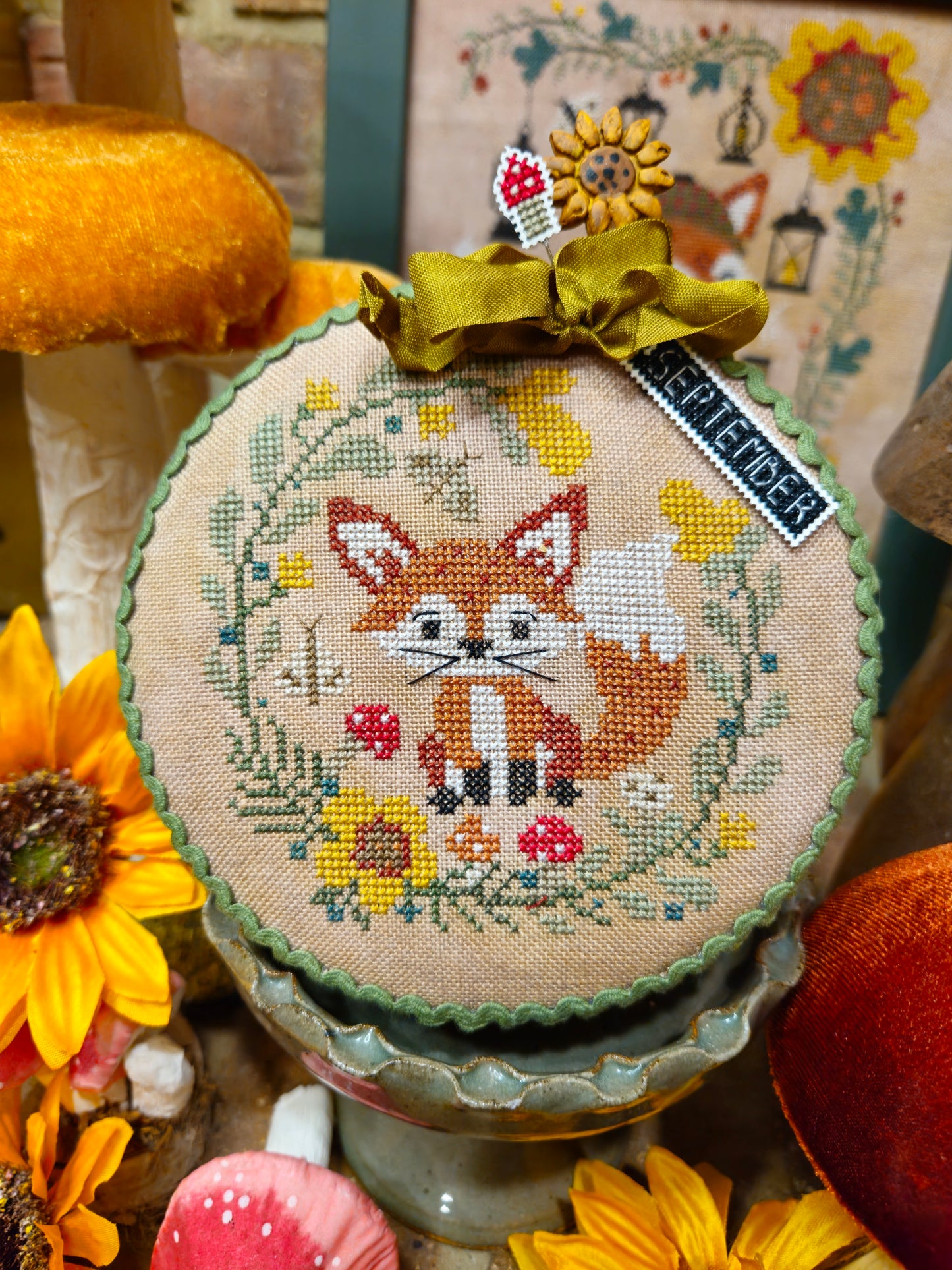 Pin Drum Shorties Month #9 - Fox - Quaint Rose Needlearts