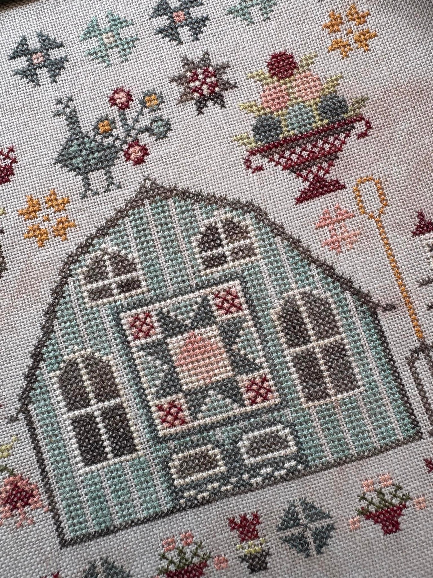 Summer Quilt Barn - Pansy Patch Quilts & Stitchery
